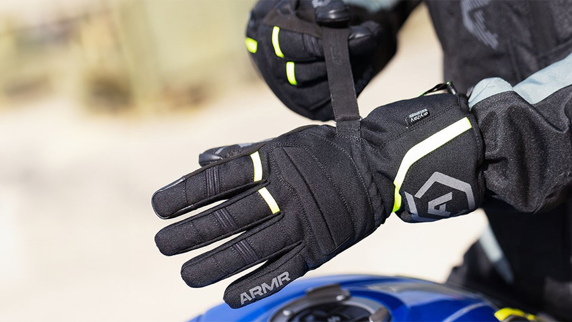 https://www.raceleathers.co.uk/image/cache/catalog/Blog%20Images/Armr%20Kiso%204.0%20Gloves%20Review-1920x1080.jpg