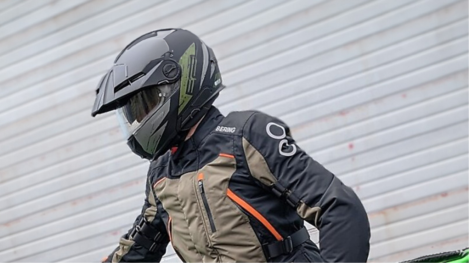 https://www.raceleathers.co.uk/image/cache/catalog/Blog%20Images/Bering%20Zephyr%20Motorcycle%20Jacket%20Review-1920x1080.jpg