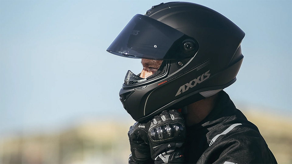 How to Loosen a Tight Helmet?