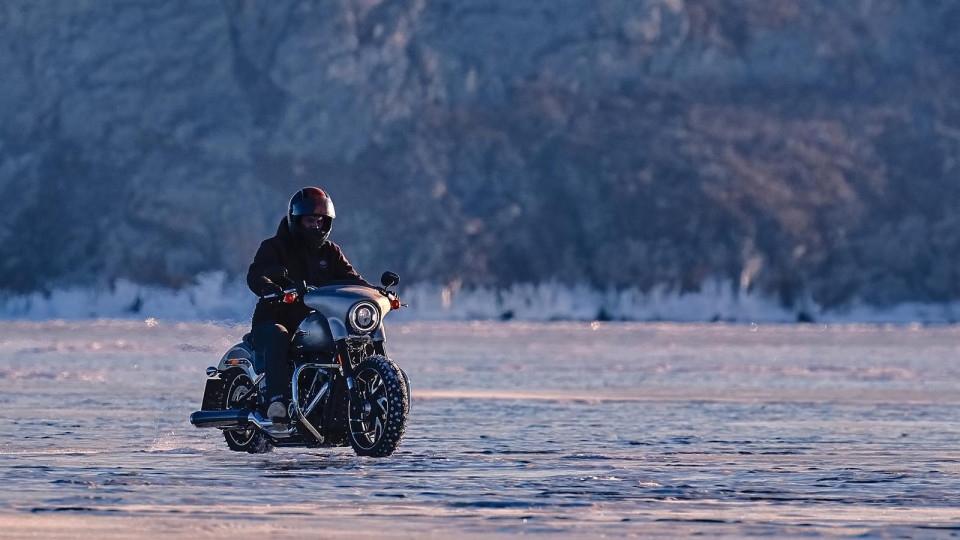 How to Stay Warm on a Motorcycle