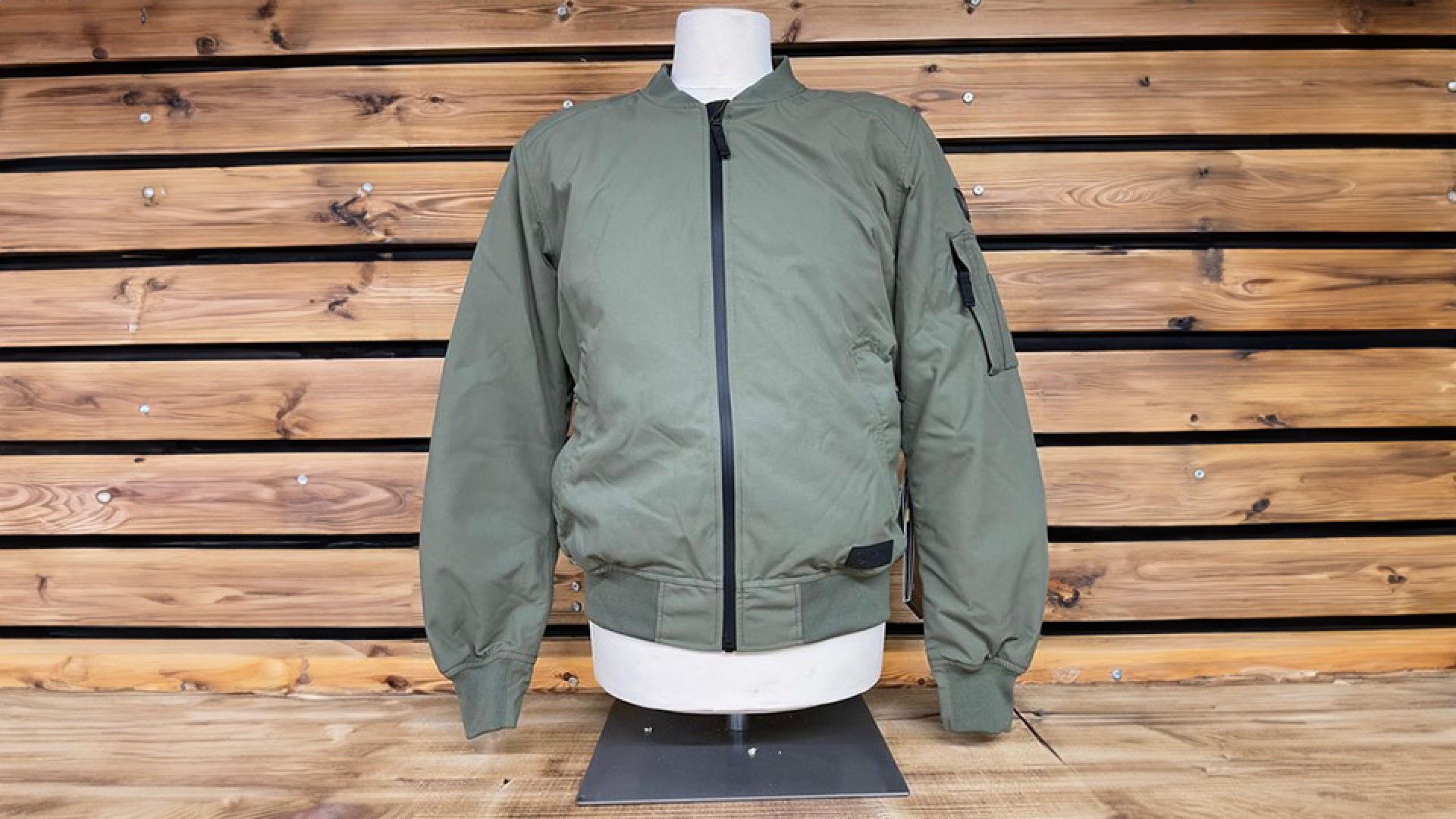 https://www.raceleathers.co.uk/image/cache/catalog/Blog%20Images/Oxford%20Bomber%20Jacket%20Review-1920x1080.jpg