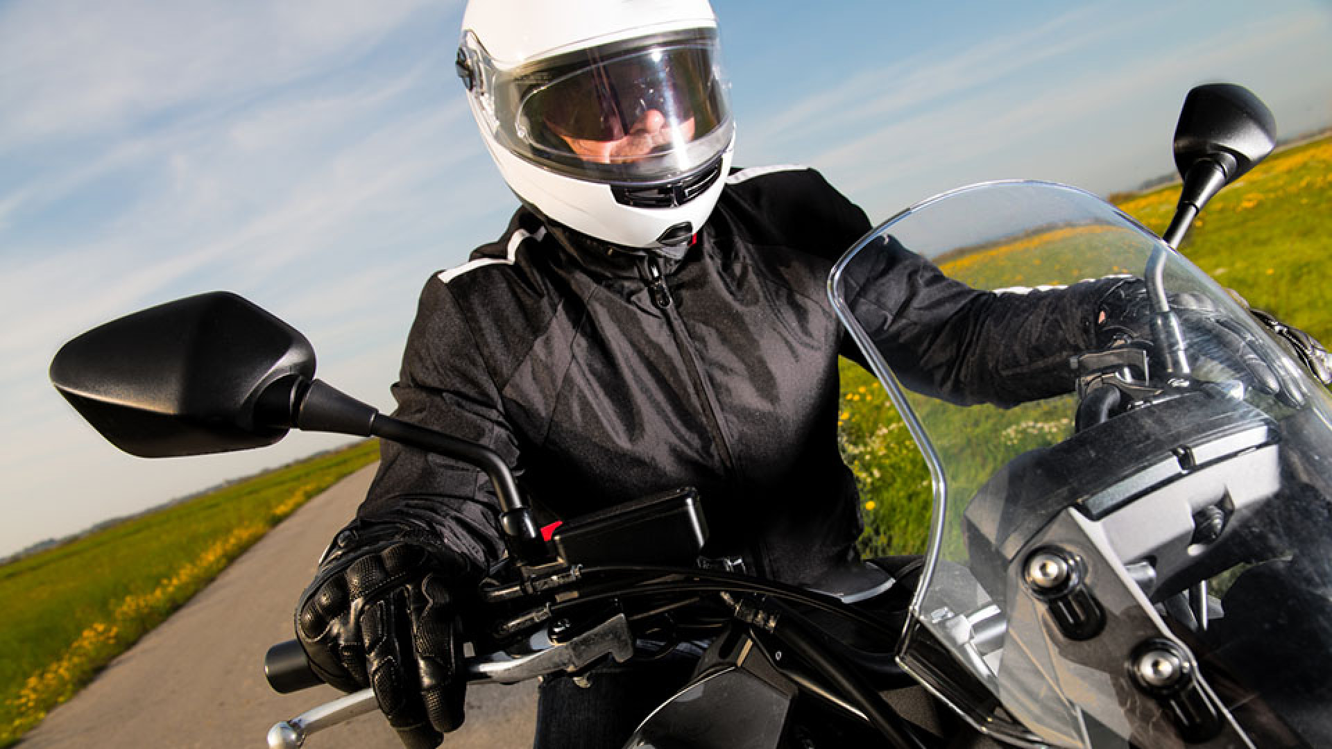 https://www.raceleathers.co.uk/image/cache/catalog/Blog%20Images/Should%20Motorcycle%20Jackets%20Be%20Tight%20or%20Loose-1920x1080.jpg