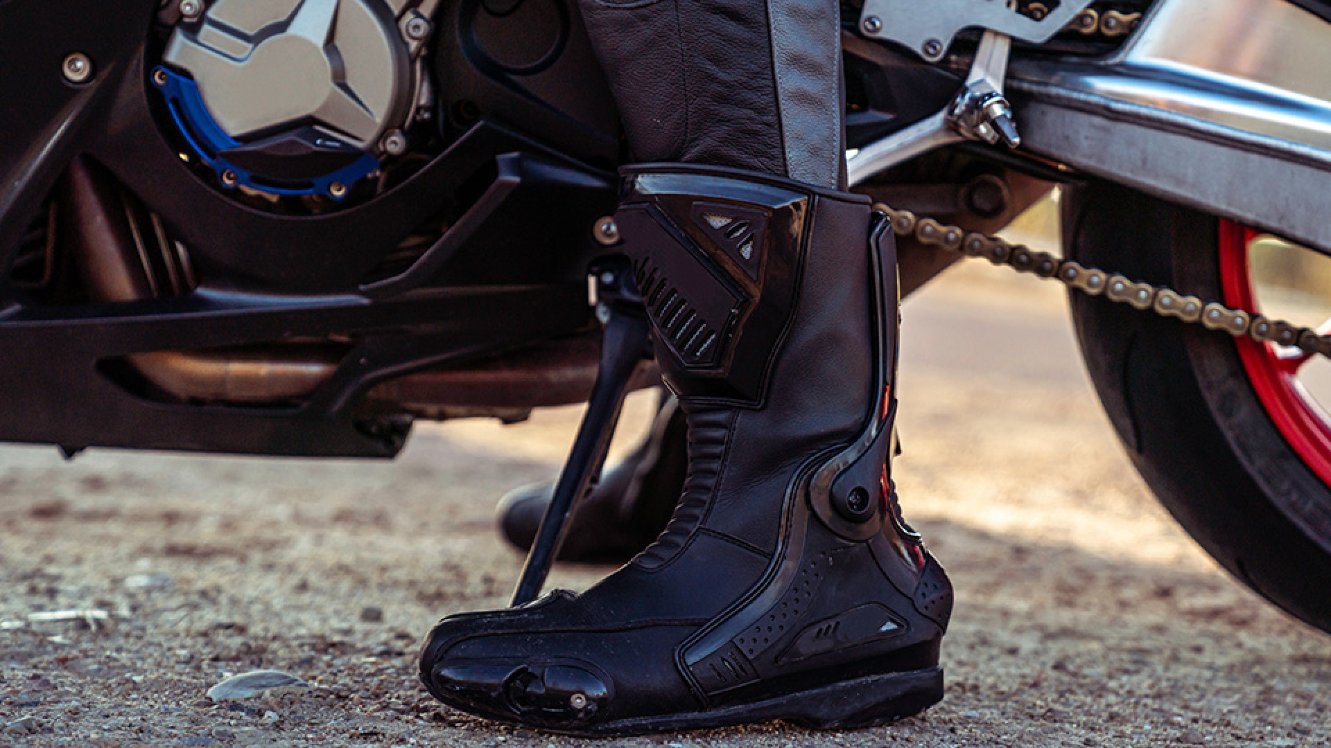 https://www.raceleathers.co.uk/image/cache/catalog/Blog%20Images/Special%20Boots%20for%20Motorcycle%20Riding-1920x1080.jpg