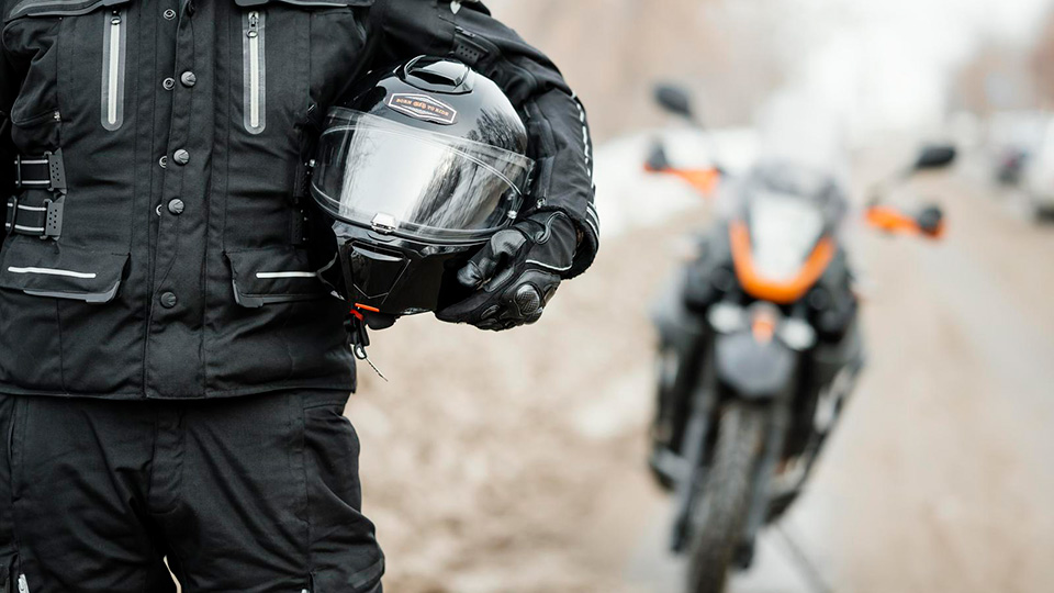 What Motorcycle Jacket to Wear in Summer?