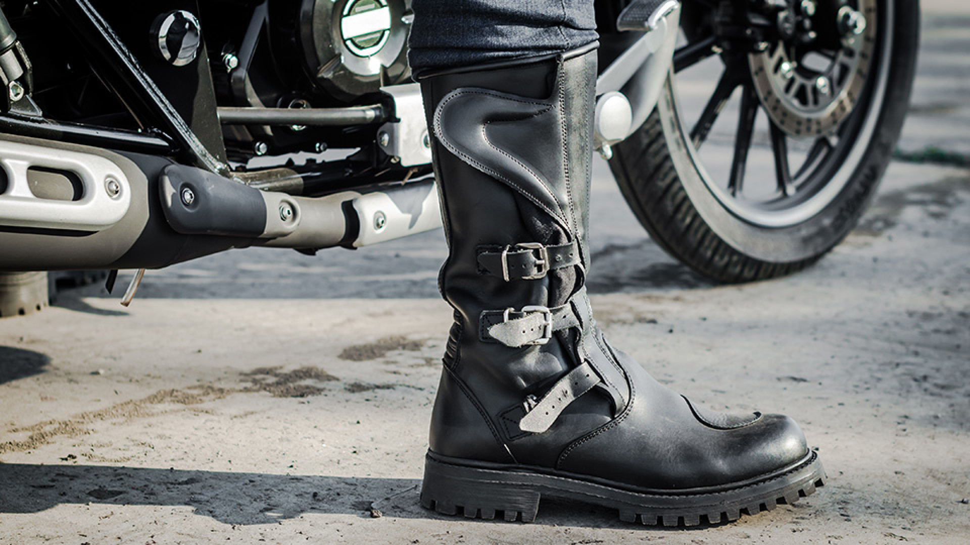https://www.raceleathers.co.uk/image/cache/catalog/Blog%20Images/Will%20Motorcycle%20Boots%20Stretch-1920x1080.jpg