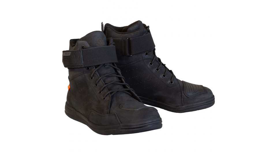 Merlin Ergon Black Boot